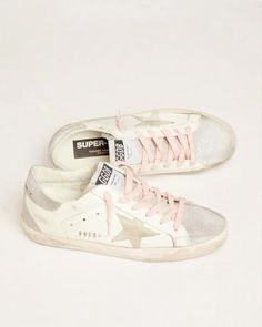 Tenis Air Force, Shoes Golden Goose, Silver Glitter Heels, Golden Family, Preppy Shoes, Pink Aura, Exclusive Sneakers, Shoe Inspo