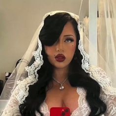 lacedeyelids Dark Feminine Wedding, Halloween Bride Makeup, Dead Bride Makeup, Goth Wedding Hair, Wedding Hair Vintage, Dark Bride, Bella Goth, Vintage Wedding Hairstyles, Vintage Elopement