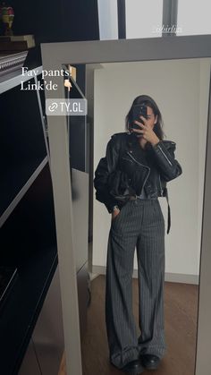 Concert Leather Pants Outfit, Cargos Office Outfit, Pub Date Outfit Winter, Weeknight Date Outfit, Flat Chested Outfits Casual, Elongating Outfits, Cassia Tierney Clarke, Bday Party Outfit Women Casual, Cold Weather Outfits Street Style