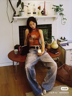 #slouchyjeans #oversizedjeans #lowwaist #lowwaisted #graphictop #fashion #style #outfitinspo #roomdecor #aesthetic 00s Mode, Sandal Tali, Mode Hippie, 일본 패션, Mode Zara, Style Box, Drawing Inspo, Looks Black, Mode Inspo