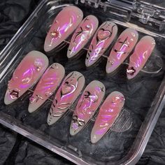 #nails #nailart #y2k #cyber #pinkchrome #silver #longnails #etsy #chromenailideas Chrome Almond, Prom Event, Almond Press On Nails, Chrome Nail Powder, Nails Set, Nails Prom, Nail Length, Birthday Nails