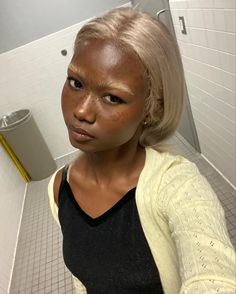 Icy Blonde On Black Women, Silver Hair On Black Women, Alternative Wigs, Blonde On Dark Skin, Sandy Beige Blonde Hair, Milk Brown Hair, Cool Tone Hair, Platinum Silver Hair, Dyed Wig