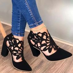 Olivia Mark - Womens High Heel Sandals with Chunky Heels and Embossed Floral Design Heels Chunky Heel, Summer Women Shoes, Thick High Heels, Heels Elegant, Womens Suede Boots, Heels Chunky, Summer Boots, Chunky Heels Sandals, Pointed Toe Heels