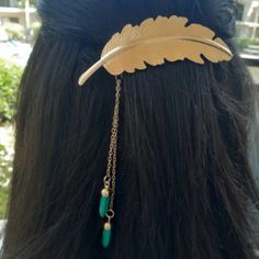 Gold Feather Hair Clip With 2 Turquoise Stones Feather Is 4 Inches Long The Turquoise Stones Dangle Between 4 And 4 1/2 Inches 010 Hair Twisters, Leather Hair Accessories, Trendy Headbands, Polka Dot Headband, Lululemon Headbands, Floral Hair Clip, Feather Hair Clips, Feather Hair, Halo Hair