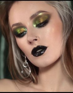 Black Makeup Products, Green And Black Makeup, Summer Makeup Products, Velvet Couture, Dragon Makeup, Green Makeup, Cheap Makeup, Green Eyeshadow, Black Makeup