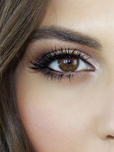 Tutorial for BROWN - EYED girls. Bridesmaid Makeup Sparkle, Songs Written, Beauty Vlogger, How To Do Makeup, Brown Eyed Girls