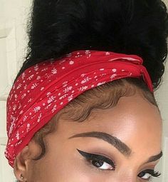 Those edges I'm speechless Cabello Afro Natural, Edges Hair, Penteado Cabelo Curto, Baddie Hairstyles, Grunge Hair, Hair Journey