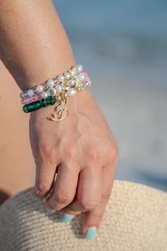 Adjustable bracelets. Gold plated charms and crystal beads. Three styles to choose from: Purple mermaid Pink seashells Blue tale Ocean Bracelet, Mermaid Pink, Mermaid Bracelet, Purple Mermaid, Bracelets Gold, Pink Bracelet, Adjustable Bracelet, Earring Necklace, Crystal Beads