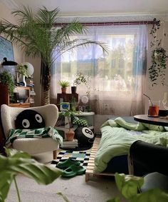 Botanical home. Zimmer Diy, Lots Of Plants, Dekorasi Kamar Tidur, Dreamy Room, Room Design Bedroom