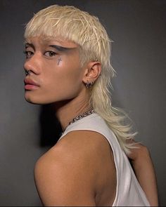 Mullet With Shaved Sides, Blonde Mullet, Non Binary Haircuts, Mullet Hair, Long Mullet, Alternative Hair