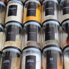 Black Minimalist Spice - 162 Labels - Holistic Habitat Spices Jars Ideas, Black Spice Jars, Black Pantry Organization, Labels Design Ideas, Modern Spice Rack, Spice Jar Organization, Hawaii Apartment, Black Pantry, Black And White Kitchen Decor