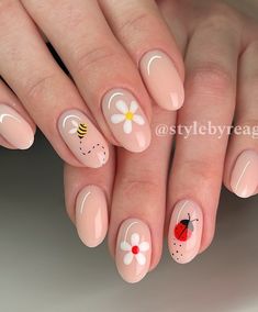 Nails Ladybug, Summer Nails Yellow, Viral Nails, Ladybug Nails, March Nail, Belle Nails, Bee Nails, Nails Floral, Nails Flower