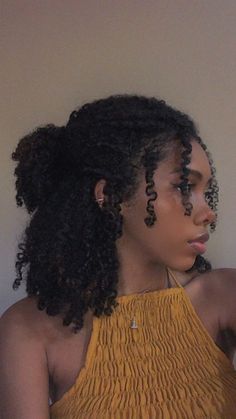 Cabello Afro Natural, Cute Curly Hairstyles, Curly Hair Styles Easy, Hairdos For Curly Hair, Curly Hair Inspiration, Coily Hair