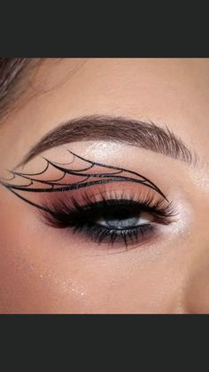 Halloween Spider Makeup, Glam Rock Makeup, Maquillage Halloween Simple, Spider Makeup, Holloween Makeup, Vampire Bride, Creepy Halloween Makeup, Cute Halloween Makeup