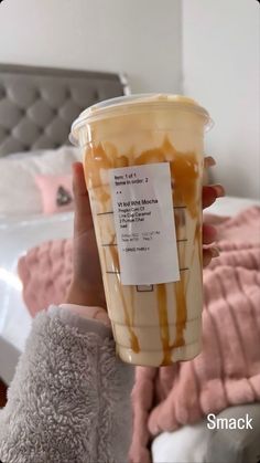 Starbucks Drink Menu, Starbucks Secret Menu Recipes, Cold Starbucks Drinks, Starbucks Drinks Diy, Secret Starbucks Recipes, Iced Starbucks Drinks, Coffee Recipes Starbucks, Plats Healthy, Healthy Starbucks Drinks