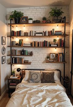 19 Creative Dorm Room Ideas For Guys Guys Dorm Room Aesthetic, Bedroom Ideas For Readers, Dorm Room Guys Ideas, Dorm Room Lighting Ideas, Men’s Dorm Room Ideas, Men’s Dorm Ideas, Guy Apartment Ideas, College Setup, Guys Room Ideas