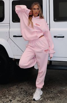 Capsule 9 Western Classic Sweatpants Posy Cute Tracksuits, White Fox Outfits, Girls Maxi Dresses, Exchange Student, White Fox Boutique, Puff Print, Oversized Hoodie, White Fox, Maxi Dress Party