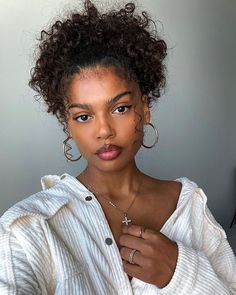 Cabello Afro Natural, Coily Hair, Curly Girl Hairstyles, Curly Girl, Curly Hairstyles, Afro Hairstyles, Black Girls Hairstyles, Aesthetic Hair, Curled Hairstyles