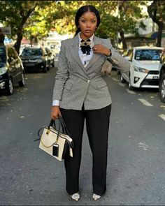 Black Formal Pants, White Hand Bag, Suit And Bow Tie, Colored Suits, Business Casual Outfit Ideas, Business Casual Outfit, Cute Work Outfits