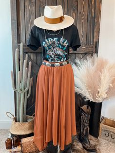 Ride Em Cowboy - what the Wild West is made of. Semi-Fit | V-Neck | Short Sleeve Material: 100% Cotton Small (2/4) | Medium (6/8) | Large (10/12) | XL (14/16) Western Skirt Outfits, Western Chic Outfits, Everyday Outfits Fall, Bota Country, Nashville Outfits, Western Outfits Women