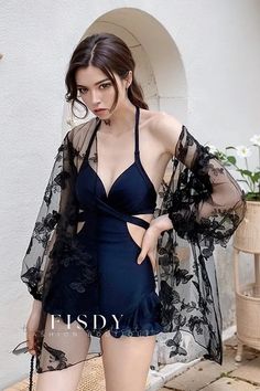 Fisdy - Conjunto de bikini de dos piezas de alta calidad con favorecedor realzador de busto para mujer Classy Swimsuit, Classy Swimwear, Unique Swimsuits, Sleepwear Fashion, Feminine Women, Night Suit, One Piece Swimsuits, Swimwear Sets, Suits For Sale