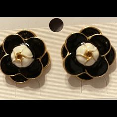 Flower Earrings Black White With Gold Accents Nwt Elegant Black Flower-shaped Earrings, Trendy Black Flower-shaped Jewelry, Elegant Black Earrings For Spring, Chic Black Flower Jewelry, Spring Gift: Black Jewelry, Elegant Black Spring Jewelry, Earrings Black, Earrings Color, Flower Earrings