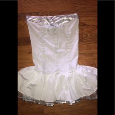 This Nwt Sexy Halloween Angel Consume Is Perfect For Any Adult Party! Will Fit Xs-S, Possibly Medium Depending On Body Body Shape. *Could Also Be A Bride Costume Without The Given Accessories, Just Add Veil* Navy Blue Sequin Dress, Black Halloween Costumes, Corset Looks, Bride Costume, Goddess Costume, Blue Sequin Dress, Angel Costume, Elf Costume, Black Strapless Dress