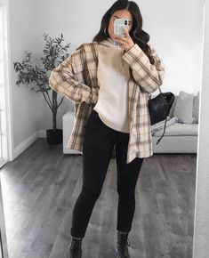 Tomboy Stil, Casual College Outfits, Winter Fashion Outfits Casual, Chique Outfits, Cold Outfits, Elegante Casual, Trendy Fall Outfits, Causual Outfits