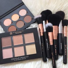 ×✧we ғoυnd love.✧× ↠{pinterest :@extremedelight ↞ Anastasia Beverly Hills Contour Kit, Bronzer Makeup, Contour Kit, Huge Sale, Jeffree Star, Makeup Kit