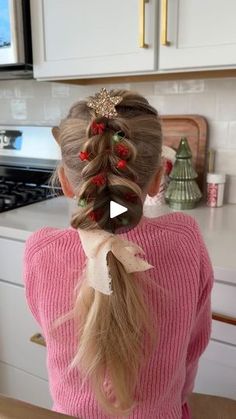 318K views · 51K reactions | CHRISTMAS TREE HAIR 🎄✨ 😭 wait who wants to do this to my hair because no way I can do this to myself but im obsessed! Lights optional! And just decorate with anything you have at home! I even made the star clip myself with a clip and hard sparkly paper!! 🥰✨🫶🏻 #hairstyles #momlife #mom #girlmom #toddlerhair #funhair #toddlerhairstyles #diymom #craftymom #christmashair #holidayhair #christmastreehair #hairtutorial #hairstyle #hair #kidhairstyles #funmom | Bek Marsden Christmas Tree Hair Kids, Kids Christmas Hairstyles Fun, Creative Christmas Hat Ideas, Holiday Hairstyles For Kids, Hair Christmas Tree, Christmas Updo, Whacky Hair Day, Girls Christmas Hair, French Braid Short Hair