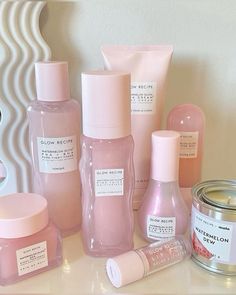 Pink Korean Skincare, Skin Care Glow Recipe, Wonyoungism Skincare, Pink Skincare Aesthetic, Coquette Skincare, Skin Care Glow, Wonyoungism Tips, Pink Skincare, Shoe Hacks