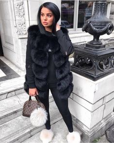 Black Fur Vest Outfit, Fur Vest Outfit, Fur Vest Outfits, Fur Outfit, Black Fur Vest, Fox Fur Vest, Fur Sneakers, Fur Gilet, Fox Fur Jacket