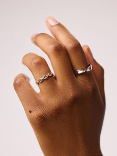 Cool and contemporary, this anchor chain ring plated in rhodium features a sleek link silhouette designed to add a luxe touch to your fave jewelry stack. Chain Link Ring, Jewelry Stack, Ring Plate, Link Ring, Anchor Chain, Link Design, Linking Rings, Stacked Jewelry, Letter Necklace