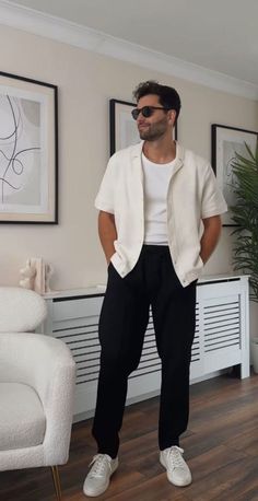 Bali Outfit, Black Pants Outfit, Sophisticated Office, White Shirt Outfits, Shirt Outfit Men, Pants Outfit Men