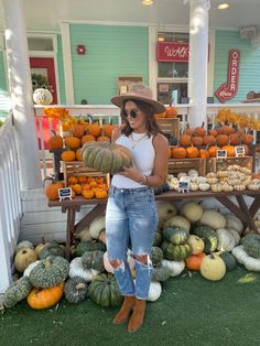 Pumpkin Patch Outfits Hot Weather, Hot Day Pumpkin Patch Outfit, Pumpkin Patch Field Trip Outfit, Florida Pumpkin Patch Outfit, Hot Pumpkin Patch Outfit, Summer Pumpkin Patch Outfit, Duckboot Outfits Fall, Pumpkin Patch Outfit Women Warm Weather, Pumpkin Patch Outfits Women