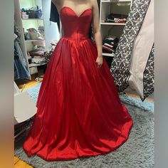 Beautiful Red Prom Dress Wore Once !!!! From Sherri Hill Red Elegant Dress, Elegant Red Dress, Circular Skirt, Dress Corset, Red Prom, Sherri Hill Dresses, Sherri Hill, Red Prom Dress, Corset Dress