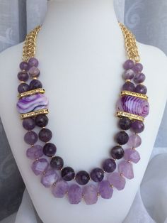 Amethyst Necklace Beaded Necklace Patterns, Chunky Jewelry, Bijoux Diy, Bead Jewellery, Gold Jewelry Fashion, Jewelry Projects, Necklace Designs, Stone Jewelry, Gemstone Necklace