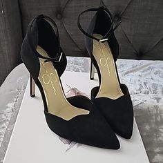 Nib. Size 6. Chic Heels With Ankle Strap And Heel Tab, Chic Heels With Heel Tab And Ankle Strap, Chic Black Court Shoes With Removable Insole, Turquoise Heels, Black And Silver Heels, Tan High Heels, Purple High Heels, Jessica Simpson Heels, Jessica Simpson Shoes Heels