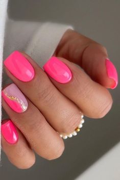 Spring Shellac Nails Simple, Fusha Color Nails Acrylic Short, Summer Gel Nails Square, Bright Short Summer Nails, Best Nail Designs 2024, Shellac Nails Summer 2024, Hot Summer Nails 2024, Summer Nail Art Designs 2024, Summer Gel Nail Colors 2024