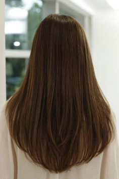 Round Haircut, V Shaped Haircut, Women Haircuts Long, Short Hairstyle, Long Layered Hair, Long Straight Hair