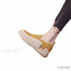 Lasaky - Delightful Slippers with Thick Soles and Retro Style Round Toe Slip-ons With Textured Sole For Walking, Non-slip Round Toe Slip-ons For Walking, Non-slip Slip-ons For Walking With Round Toe, Casual Platform Flats With Round Toe, Spring Non-slip Round Toe Slip-ons, Non-slip Round Toe Slip-ons For Spring, Spring Non-slip Slip-ons With Round Toe, Yellow Round Toe Slip-ons, Yellow Round Toe Slip-ons For Spring