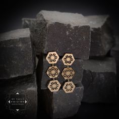 You’ll shine when you will wear this geometric hexagons stud /dangle earrings. This hexagon post earrings with geometric details is perfect to wear at work, holidays, and even for a party. ★ Comes in our signature gift box, ready for gift giving. ★ Available in Gold [Sterling silver rod & 18k gold plated brass ] ... Long Dangle Earrings Gold, Summer Jewelry Trends, Hexagon Earrings, Trend Jewelry, Dangle Earrings Gold, Star Necklace Gold, Trending Necklaces, Geometric Studs, Earring Trends