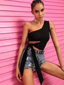 Cardigan Jeans, Shoulder Knots, Strappy Crop Top, Mode Boho, Shorts Denim, Crop Top Outfits, Cami Crop Top, Mode Online, Crop Blouse