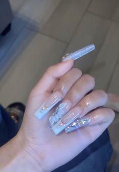 Bling Prom Nails, Nail Inspo Latina, Latina Nail Designs Pink, Birthday Sets Nails, Latina Acrylic Nails, Latina Nail Designs, Easy Nail Art Tutorial, Nails Latina, Gem Nail Designs