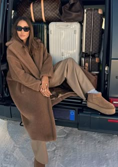 January Fashion, Tamara Kalinic, 2 Piece Skirt Set, St Moritz, January 19, Fall Coat, Kendall Jenner Style, Casual Winter Outfits