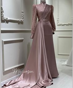 Hijabi Formal Dresses, Fancy Modest Dresses, Hijabi Evening Dresses, Prom Dresses For Hijabis, Elegant Dresses Classy Modest, Hijabi Gowns, Beautiful Evening Dresses, Gowns Dresses Elegant, Soiree Dress