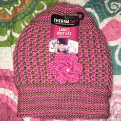 Very Stylish And Elegant.. Brand New Still In Package.. Never Wore .. Pink And Cream In Color .. Smoke Free Home Green Fur, Womens Thermal, Black Baseball Cap, Chunky Wool, Faux Leather Belts, Cotton Hat, Cowgirl Hats, Cloche Hat, Fur Pom Pom