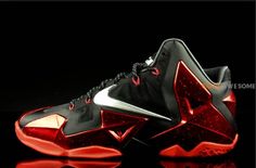 Red LEBRONS Nike Inspiration, Black Things, Nike Air Max 2015, Nike Runners, Nike Gear, Kobe Shoes, Lebron Shoes