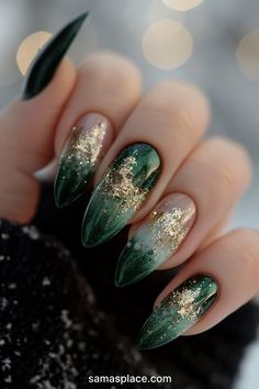 30+ Winter Nails Art ideas and Designs for the 2024 Season Gel Nail Art Winter, Elphaba Inspired Nails, Green And Champagne Nails, Green Themed Nails, Gold And Green Nail Designs, Birthday Nails Green, Green Witchy Nails, Gold Green Nails, Fairy Tale Nails