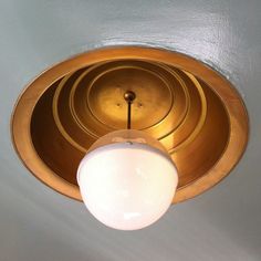 a light that is on in the ceiling